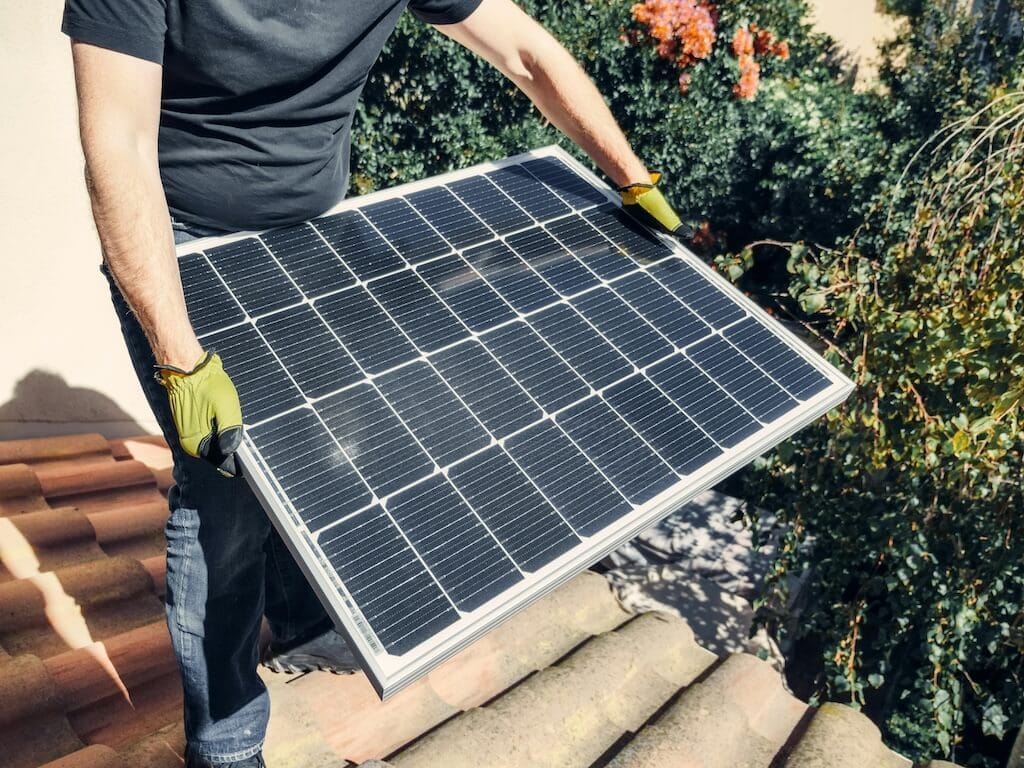 Cum să Alegi Corect Panourile Solare